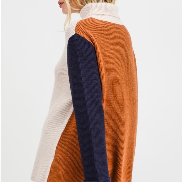 Colorblock Sweater - Picture 3 of 4